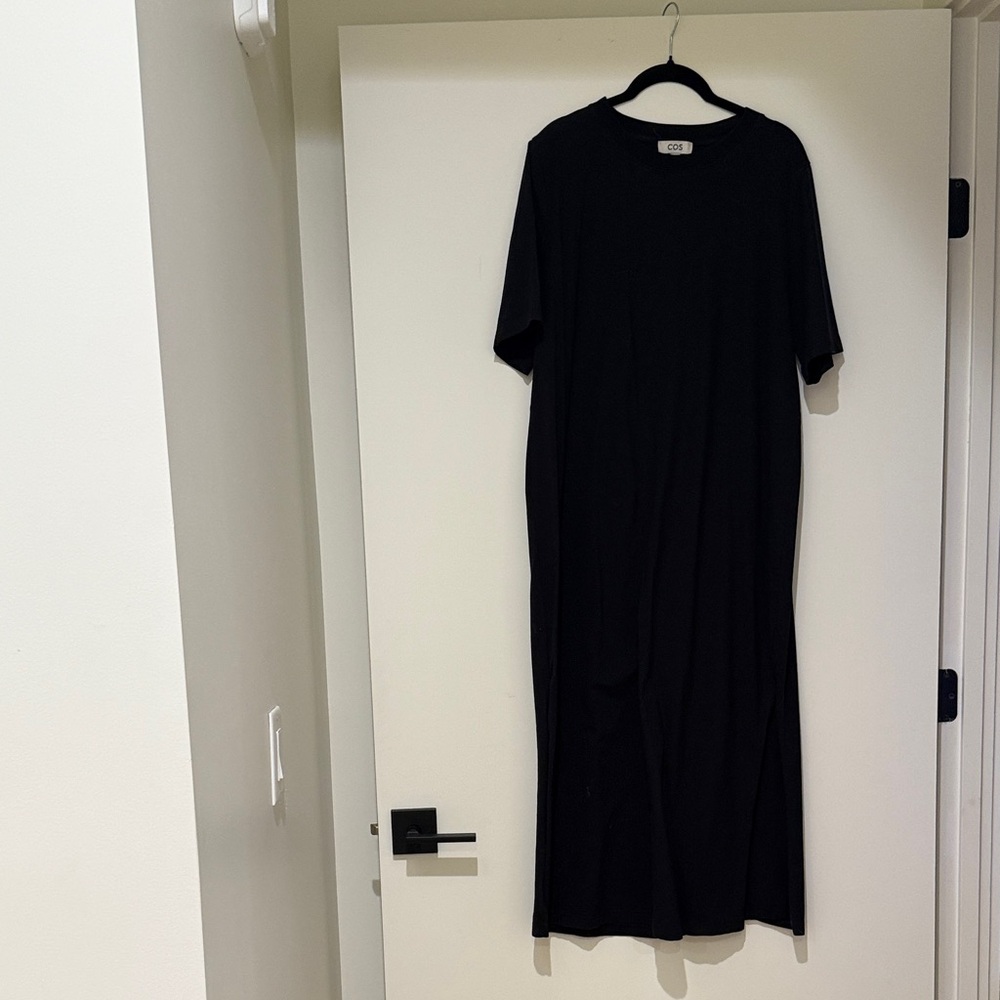 COS KNIT TSHIRT MAXI DRESS WITH SLIT SZ M